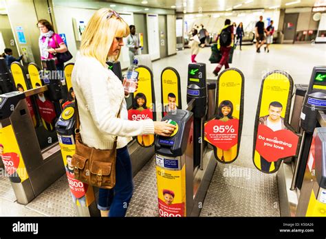 underground pay with contactless card